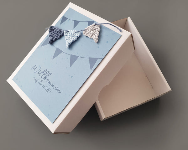 Personalisierte Baby Geschenkbox 4-teilig - Girlande, blau