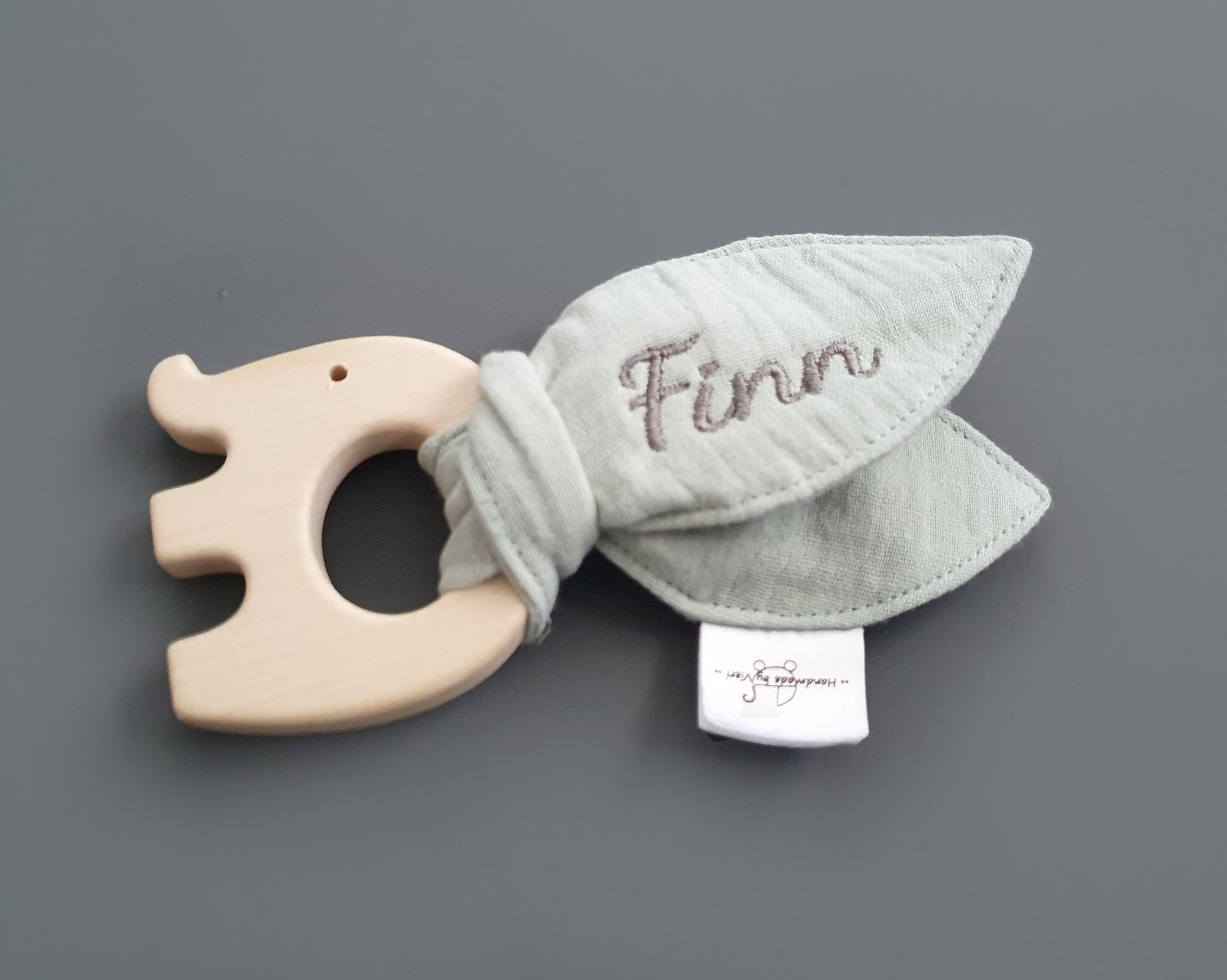 Personalisierte Knisterohren mit Greifling - Babygeschenk in could blue (blau/grün)