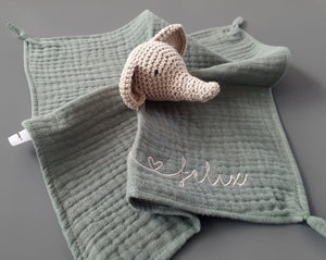 Personalisiertes Schmusetuch aus Bio Musselin - Elefant in sand und old green