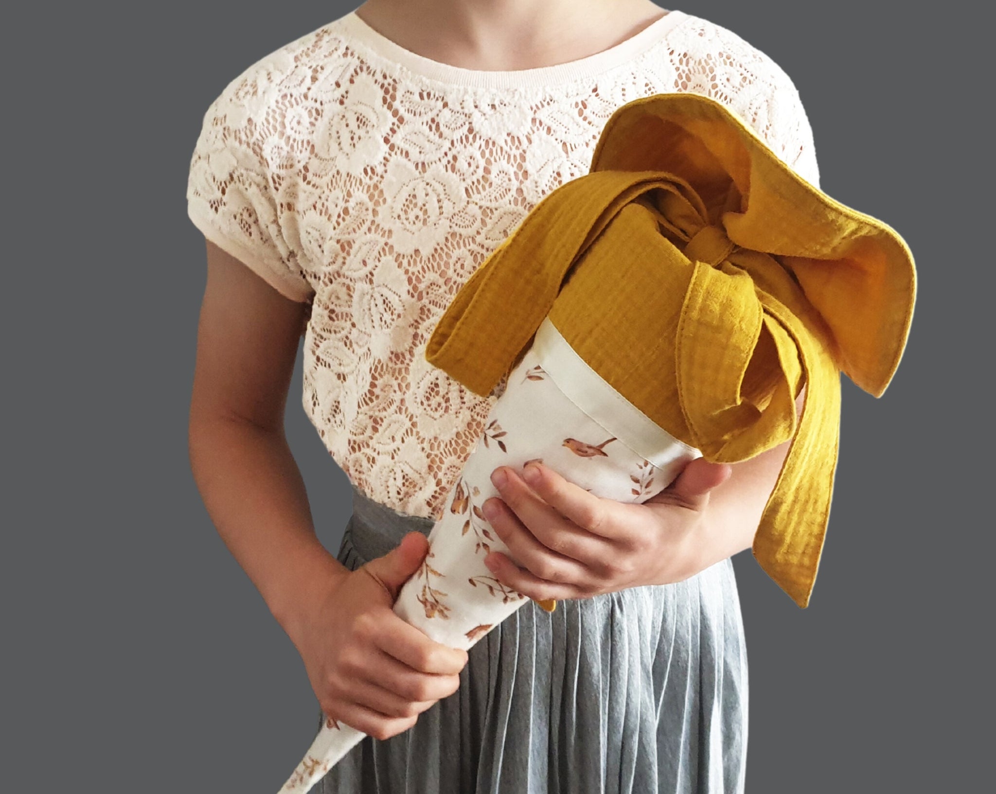 Kleine personalisierte Geschwistertüte - Vögelchen in beige/senf