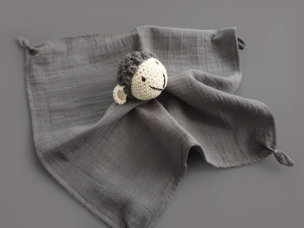Personalisiertes Schmusetuch aus Bio Musselin - Schaf in grau und rabbit