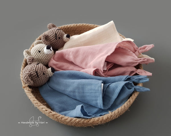 Personalisiertes Schmusetuch aus Bio Musselin - Elefant in sand und beige