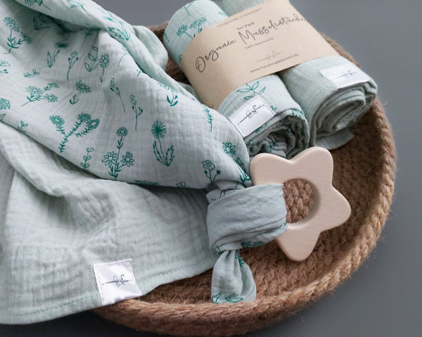 Personalisierte Musselin Schmusetücher mit Blümchen - 2er-Set Bio aquagrün