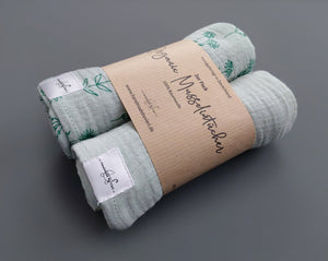 Personalisierte Musselin Schmusetücher mit Blümchen - 2er-Set Bio aquagrün