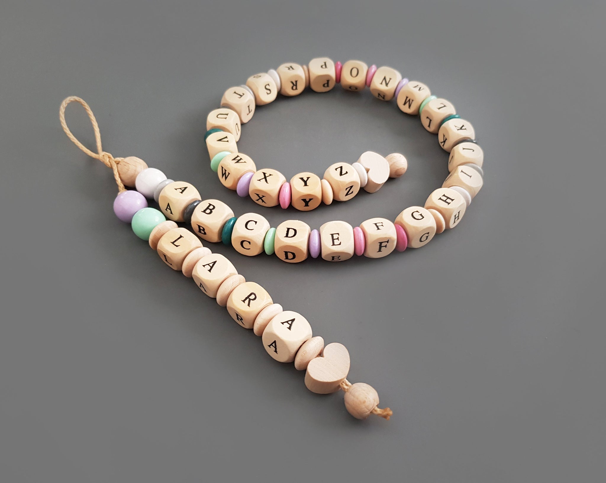 ABC Kette - Holz, verschiedene Farben