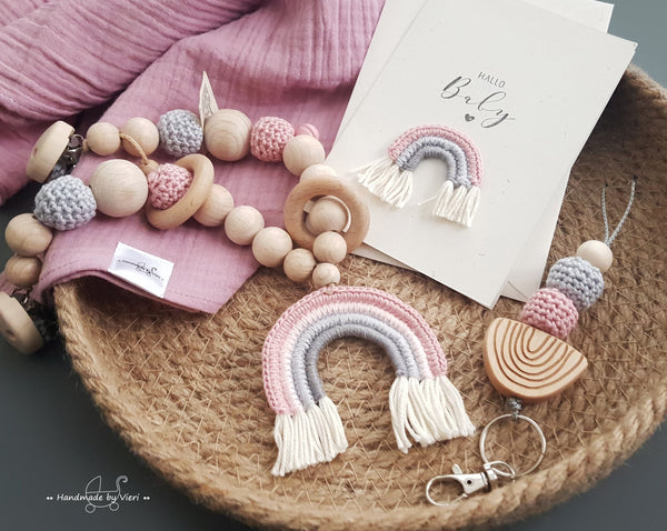 Handgemachte Geburtskarte - Hallo Baby, Regenbogen in rosa/grau