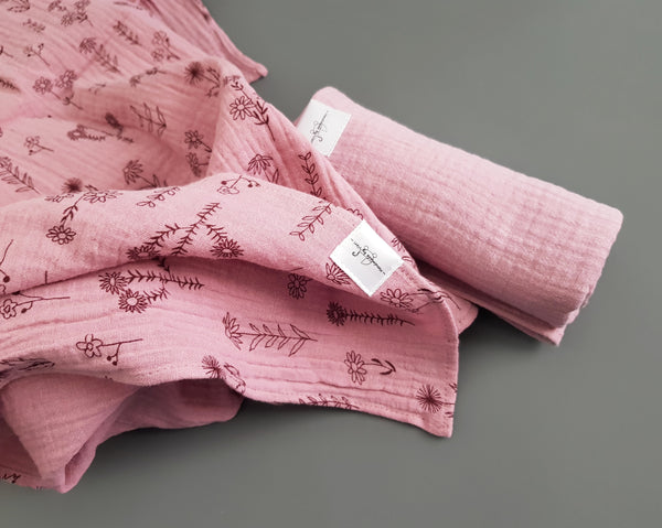 Personalisierte Musselin Schmusetücher mit Blümchen - 2er-Set Bio in altrosa