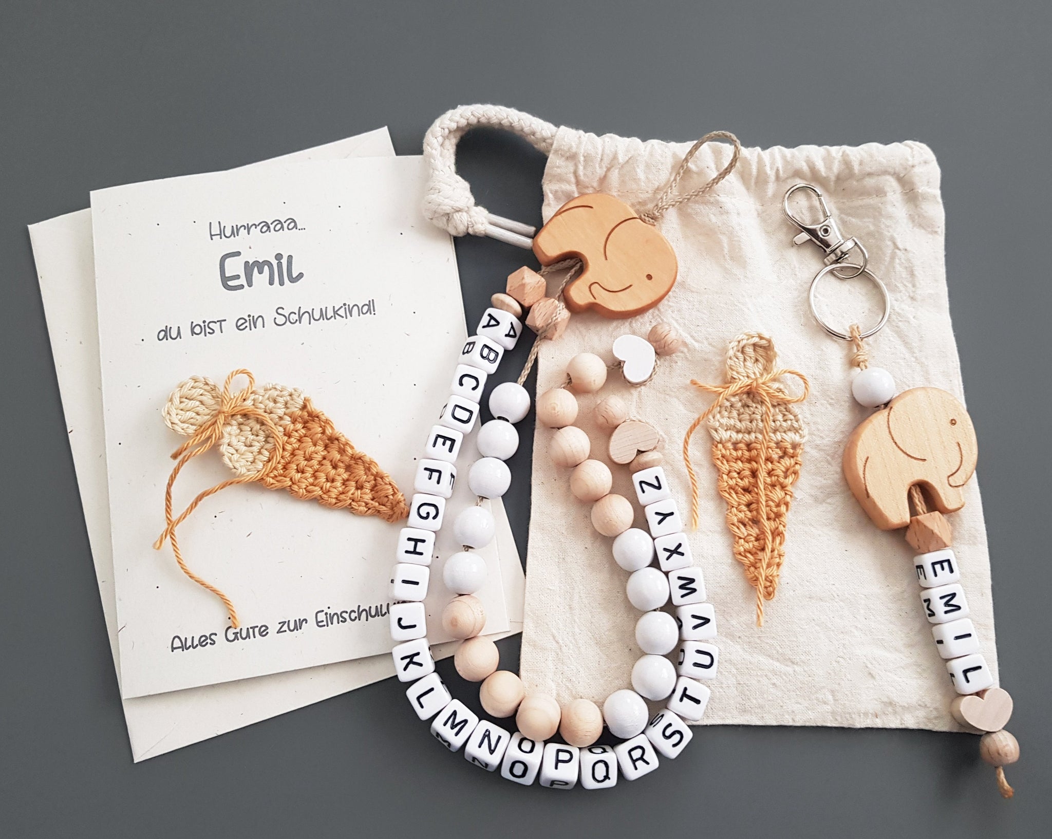 Geschenk zur Einschulung 2025 - Set: ABC Kette, Schlüsselanhänger, Rechenkette
